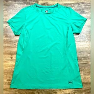 Ladies Size Medium. REI Brand. Short Sleeve Athletic Style Shirt. Teal. Euc